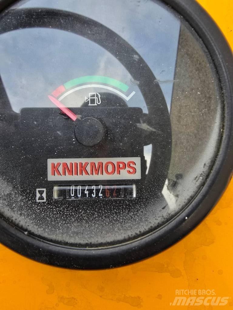 Knikmops 100 Pale gommate
