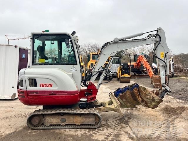 Takeuchi TB 230 Miniescavatori