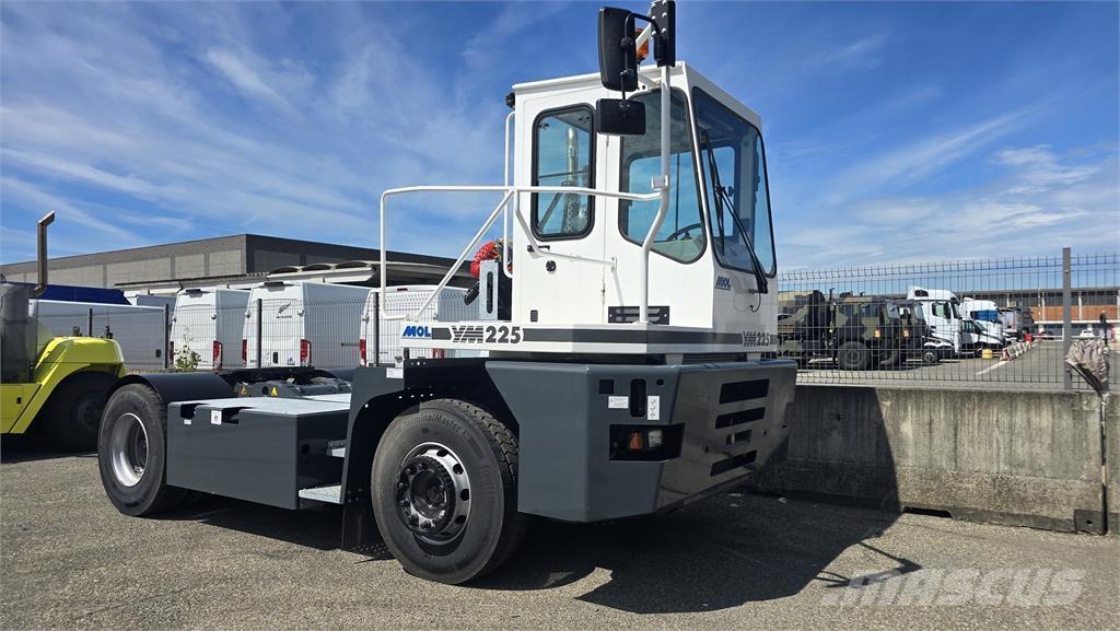 MOL YM225 Trattori portuali