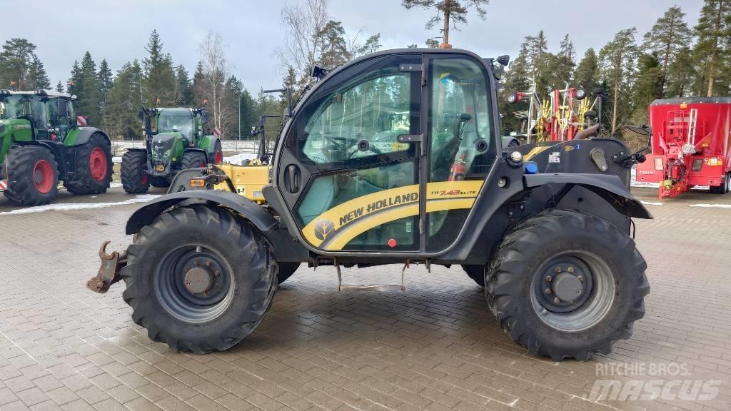 New Holland TH 7.42 Sollevatori telescopici