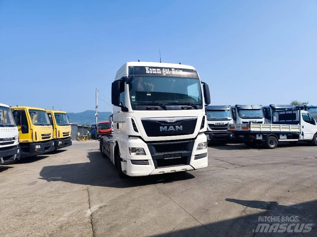 MAN TGX 26.440 Autocarro pianale / argano