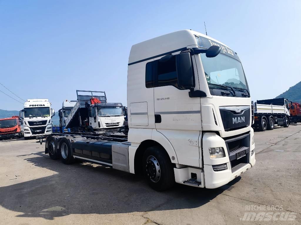 MAN TGX 26.440 Autocarro pianale / argano
