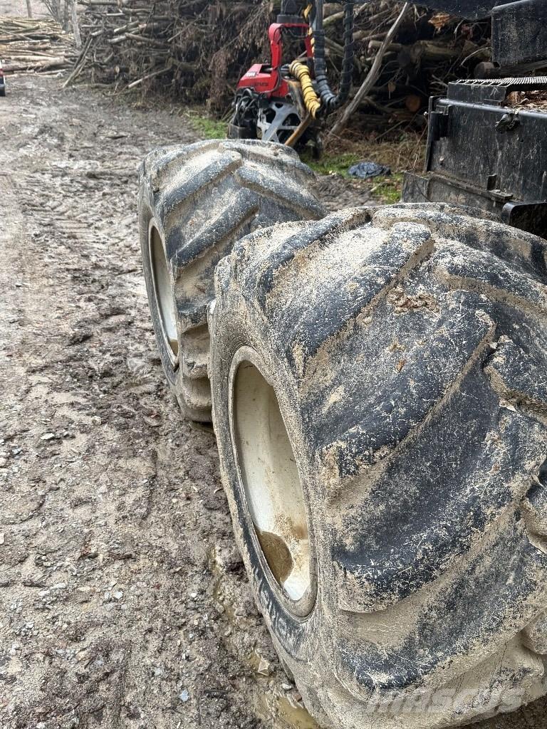 Komatsu 931 Abbattitrici, Disboscatrici