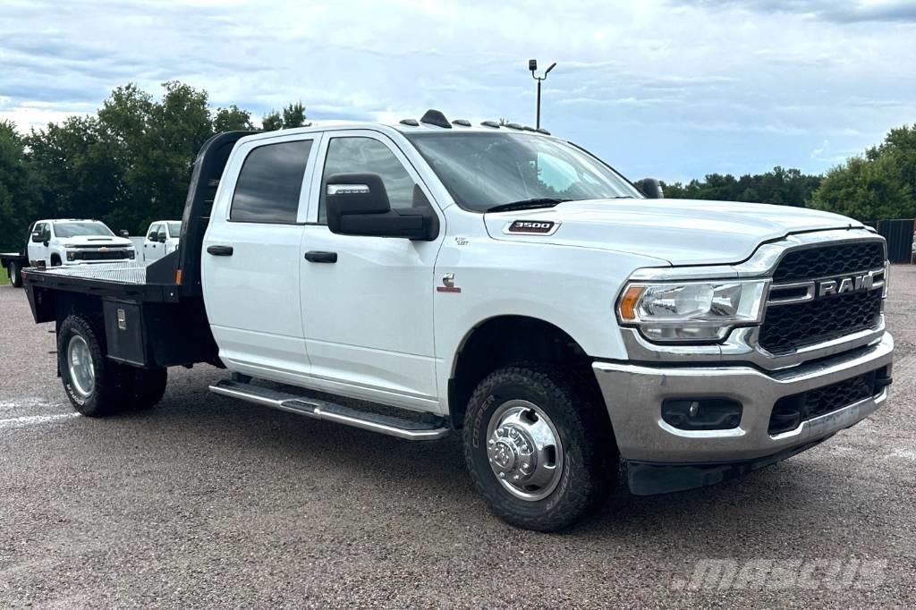 RAM 3500 TRADESMAN Camion con sponde ribaltabili