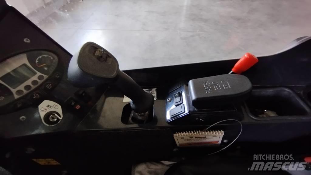 Bobcat L 23 Mini pale