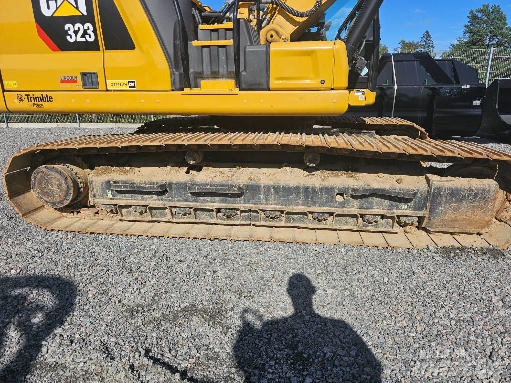 CAT 323 Escavatori cingolati