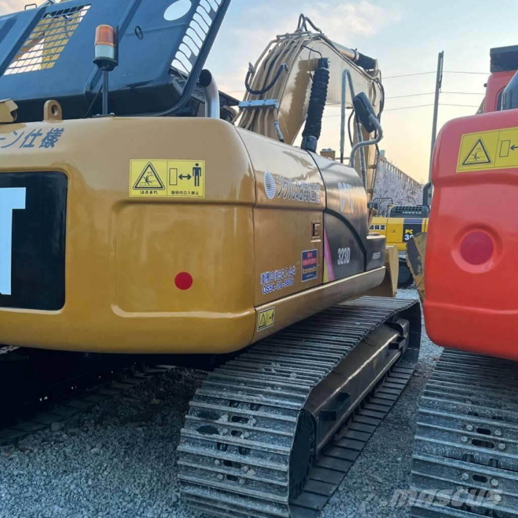 CAT 323 D Escavatori cingolati