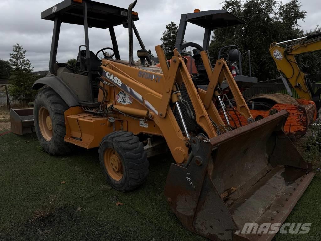 CASE 570 M XT Pale gommate