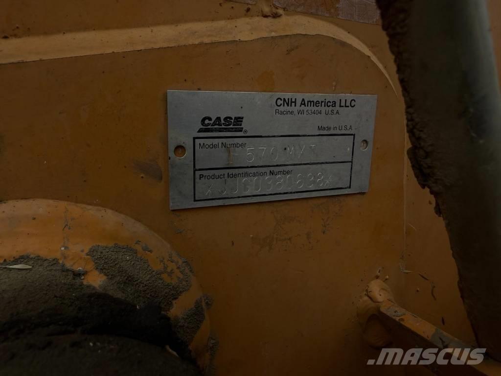 CASE 570 M XT Pale gommate