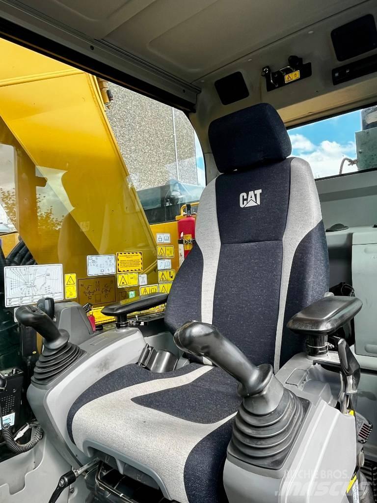 CAT 325 Escavatori cingolati