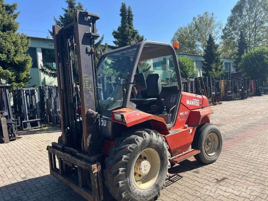 Manitou MC 30 V-4173 Elevatore per esterni