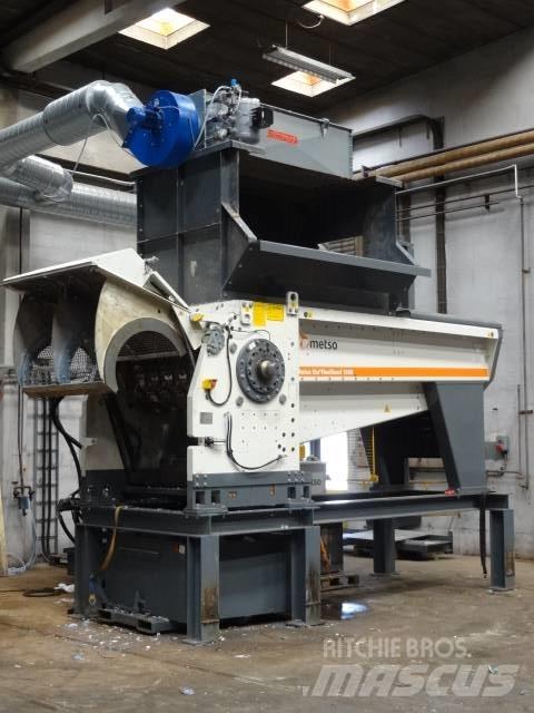 M&J FineShred 1500 Trituratori di rifiuti