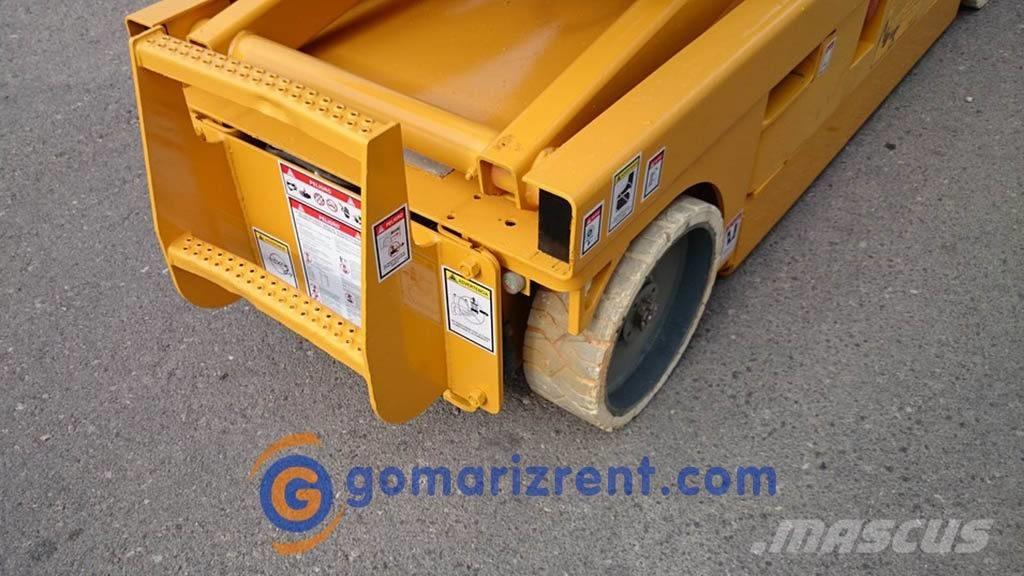 Haulotte Compact 8 Piattaforme a pantografo