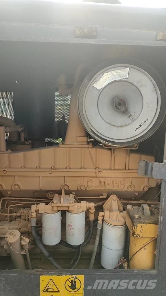 Shantui SD 32 Dozer cingolati