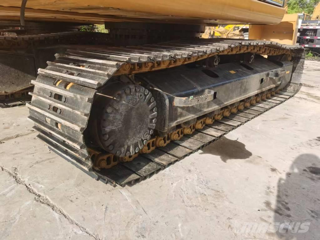 CAT 320d2 Escavatori cingolati