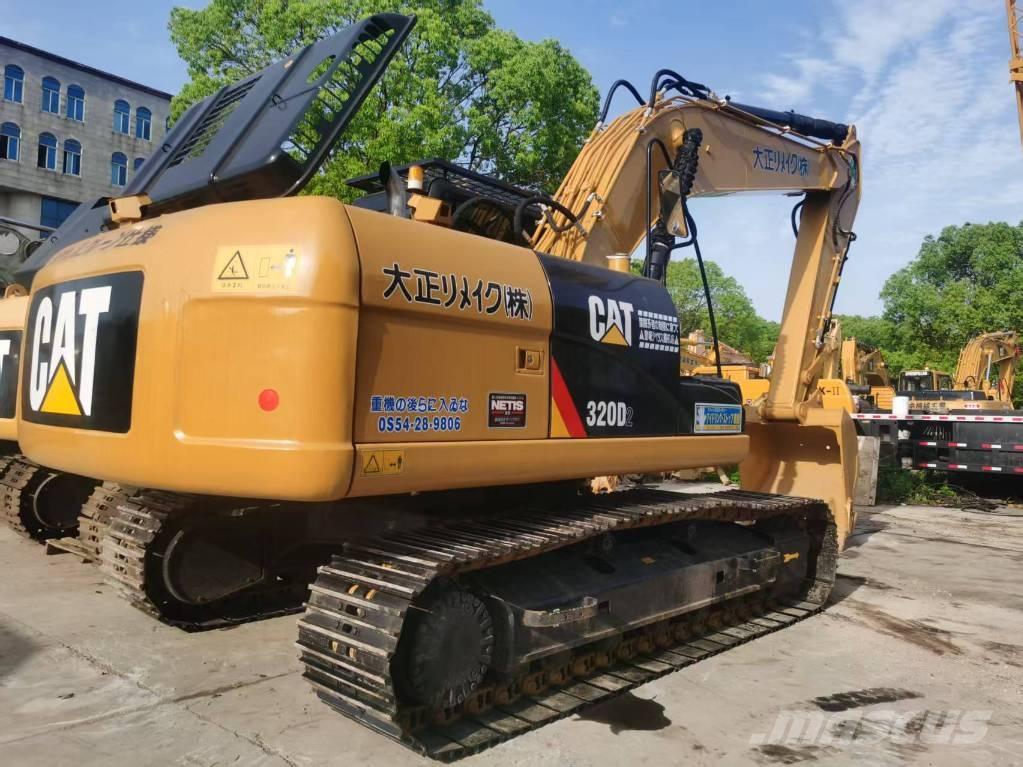 CAT 320d2 Escavatori cingolati