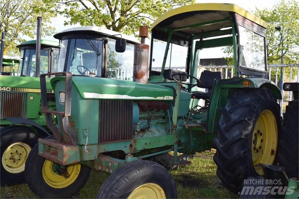 John Deere 2130 Trattori