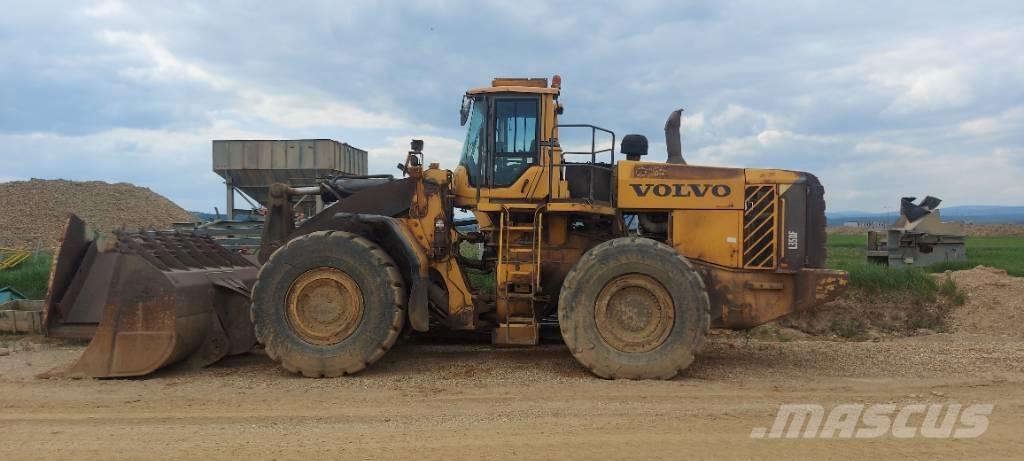 Volvo L 350 F Pale gommate