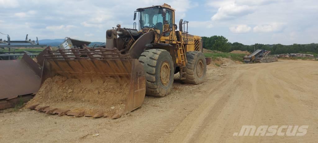 Volvo L 350 F Pale gommate