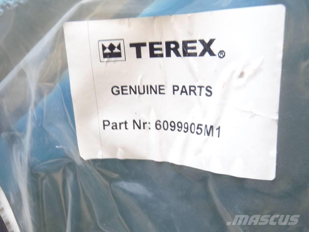 Fermec 860 Cabine e interni