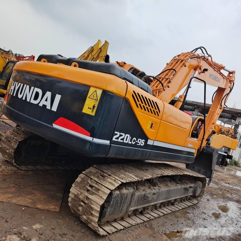 Hyundai HX 220 Escavatori cingolati