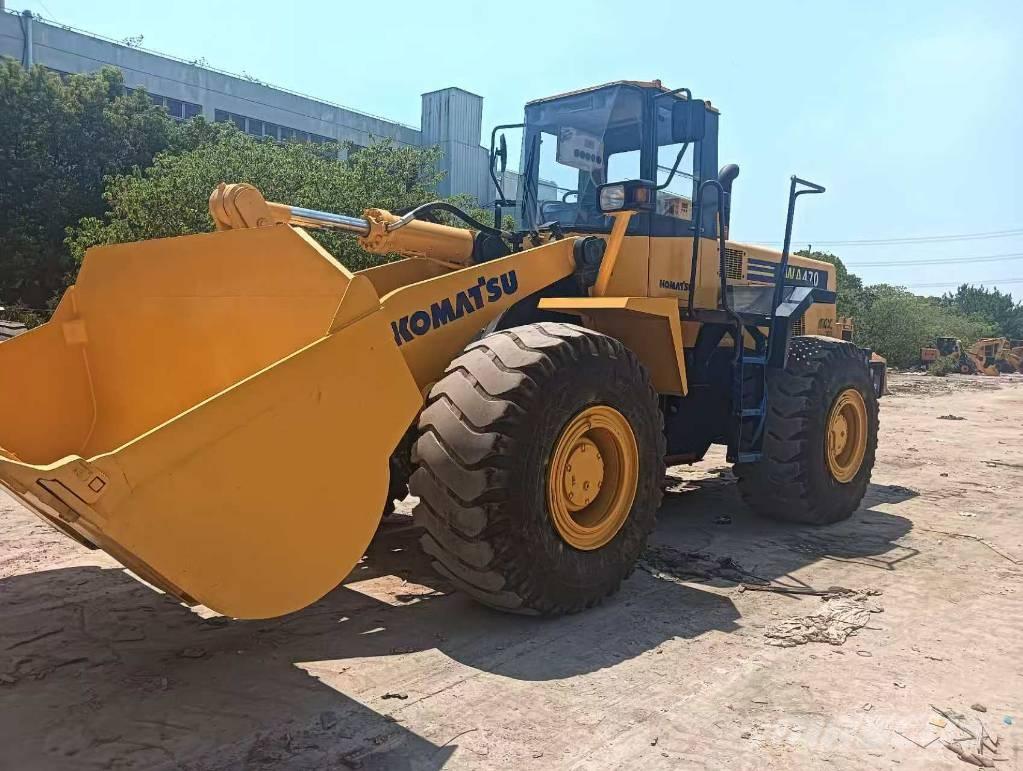 Komatsu WA 470-3 Pale gommate