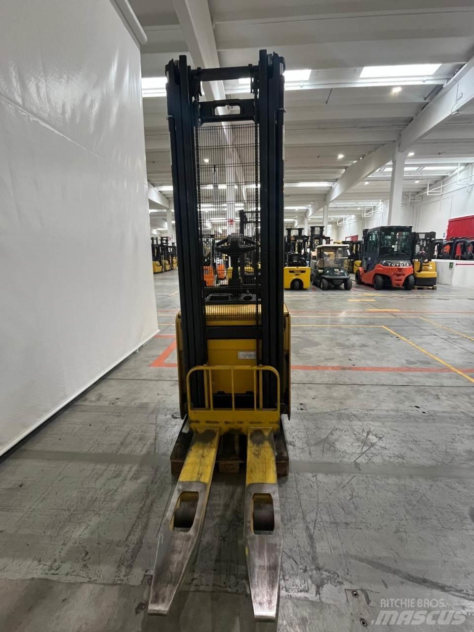 Yale MS12X Transpallet uomo a terra