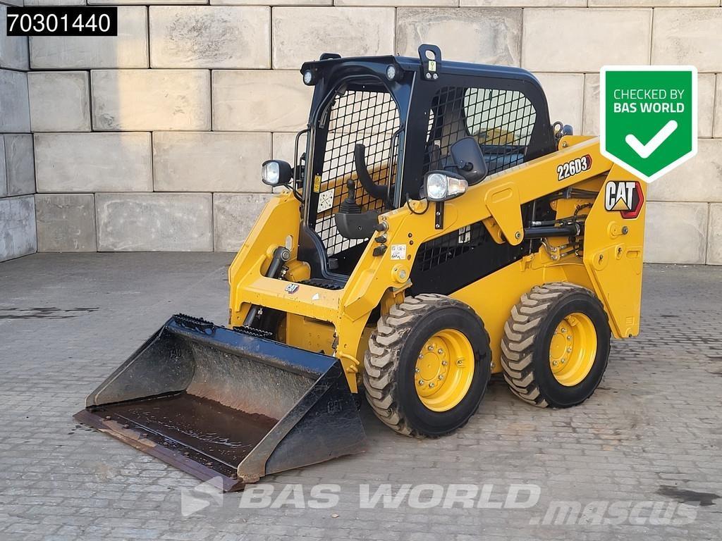 CAT 226 D3 Mini Pale Gommate