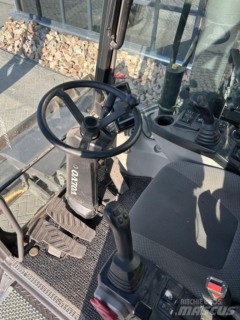 Volvo EW180E Escavatori gommati