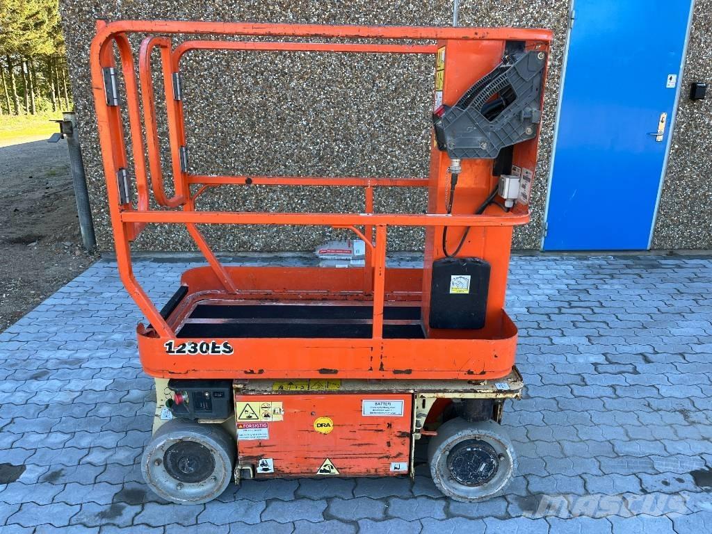 JLG 1230 ES Sollevatori verticali