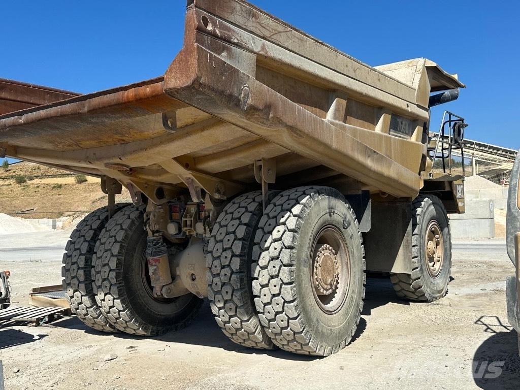 CAT 769D Dumper a telaio rigido