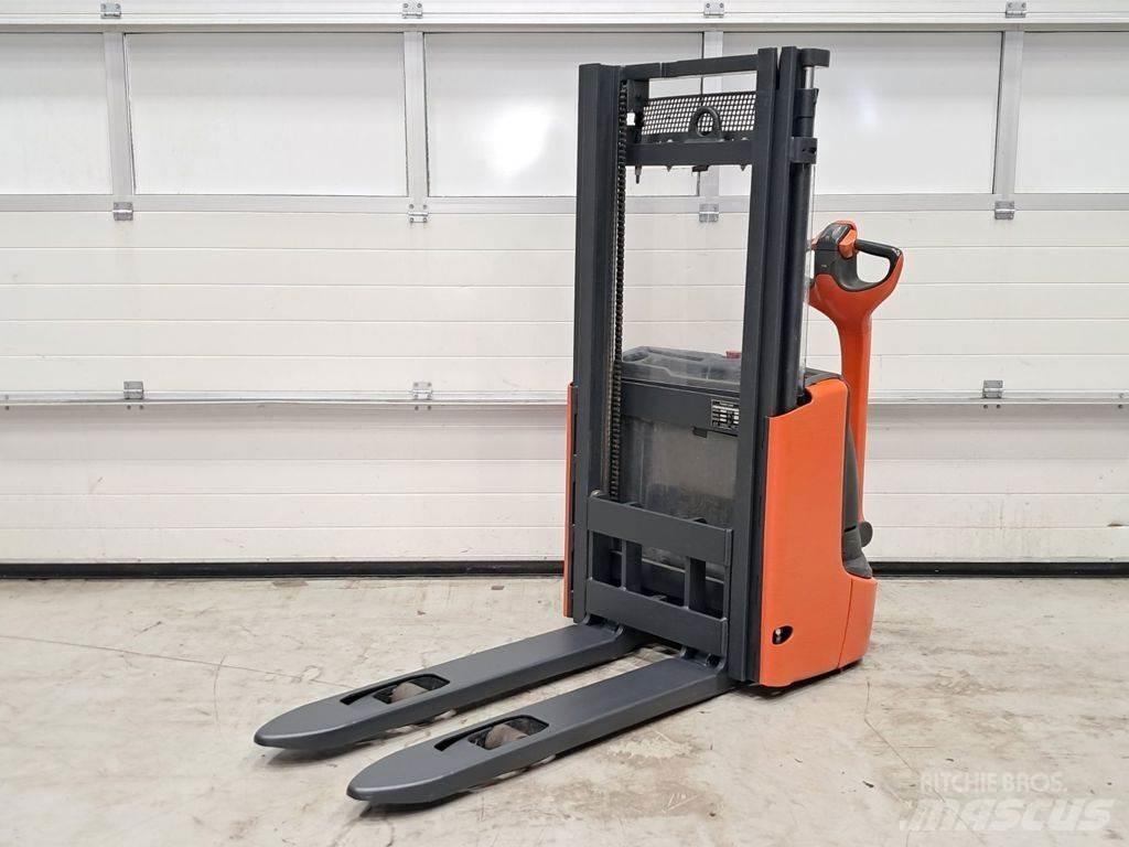 Linde L10B Transpallet uomo a terra