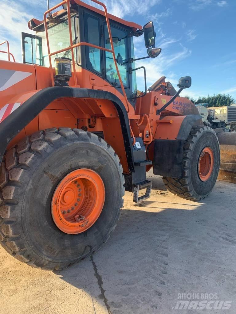 Doosan DL 420-5 Pale gommate