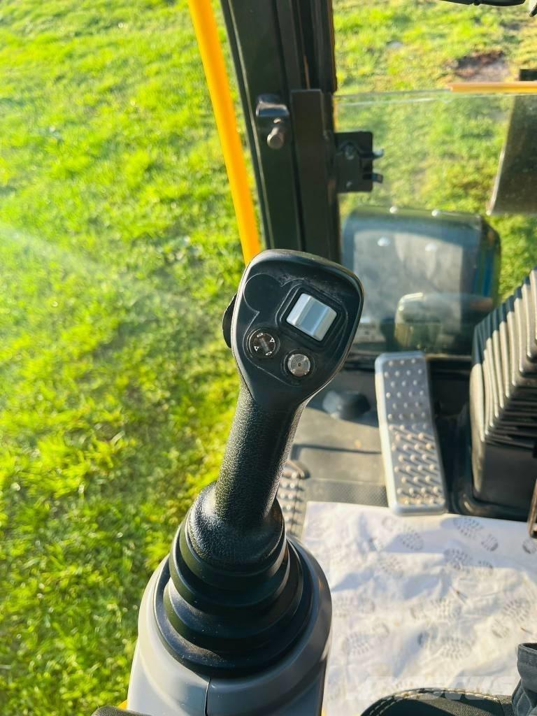 JCB 110 W Hydradig Escavatori gommati