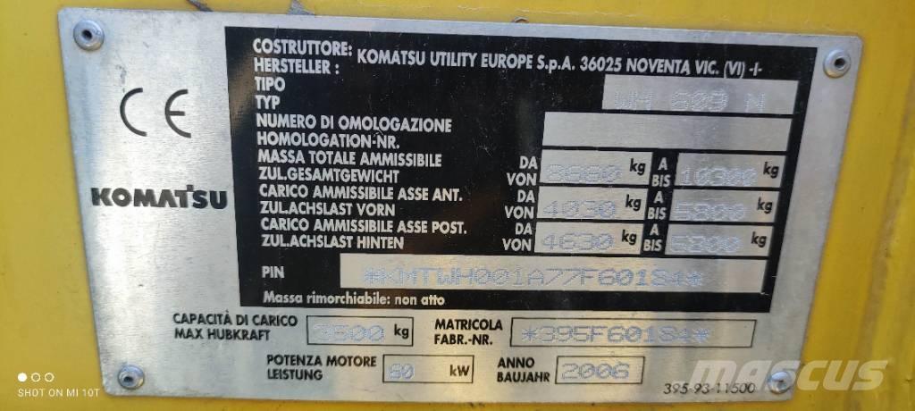 Komatsu WH 609 Sollevatori telescopici