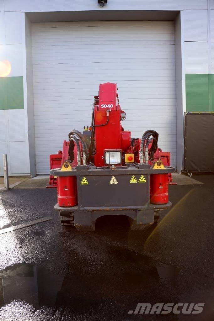 Unic URW-506 Mini gru