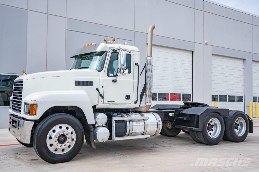 Mack Pinnacle 64T Motrici e Trattori Stradali