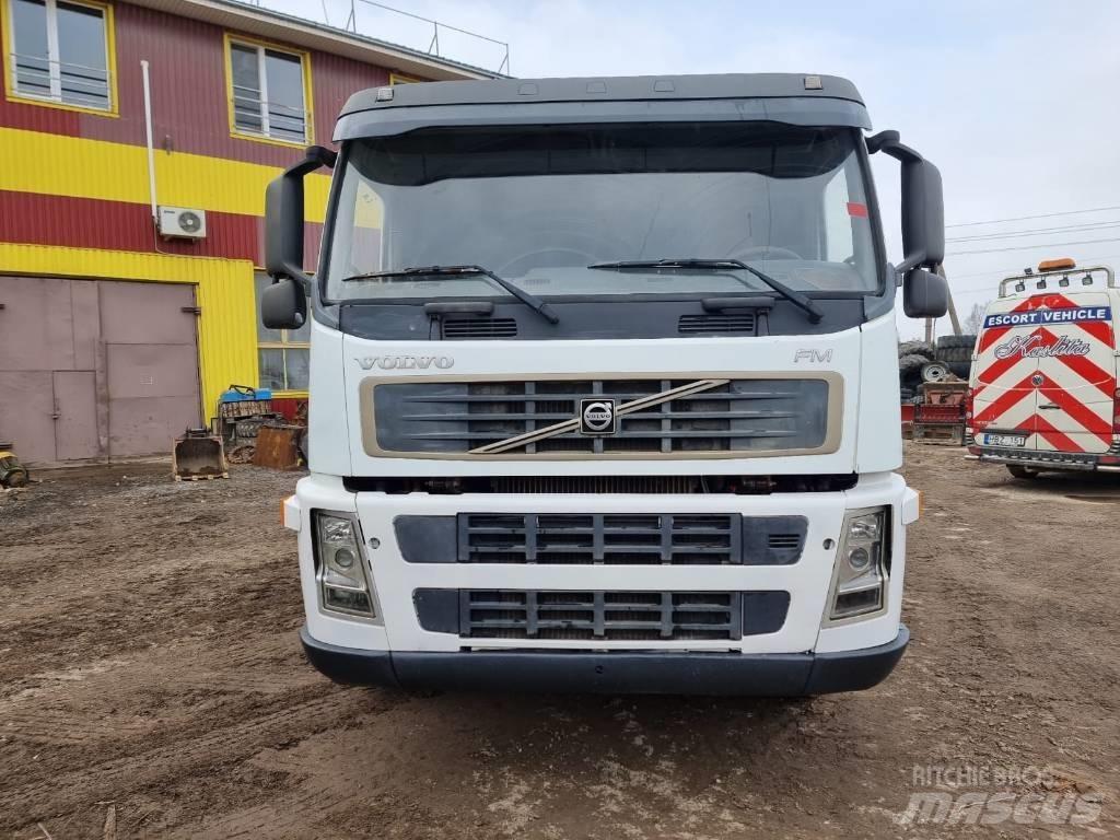 Volvo FM400 8x4 Camion con cassone scarrabile