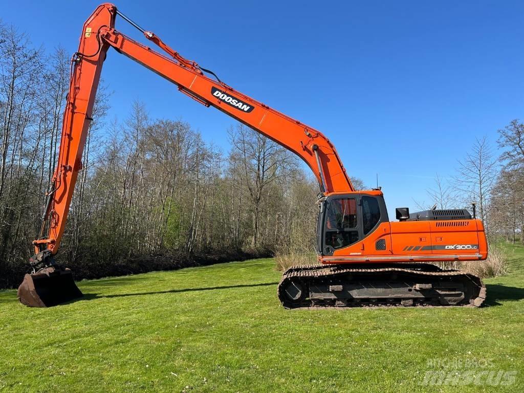 Doosan DX 300 Escavatori cingolati