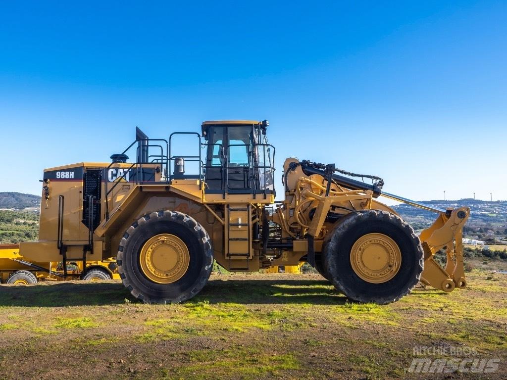 CAT 988 H Pale gommate