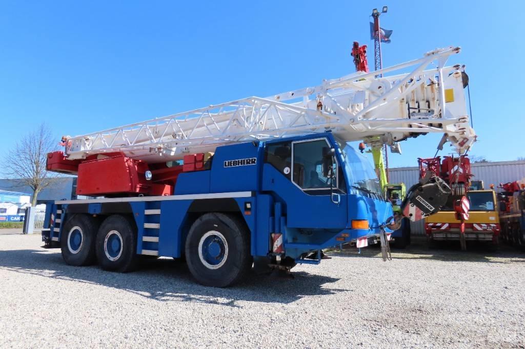 Liebherr LTM 1055-1 Gru per tutti i terreni
