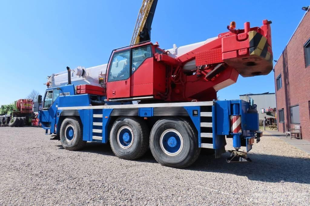 Liebherr LTM 1055-1 Gru per tutti i terreni