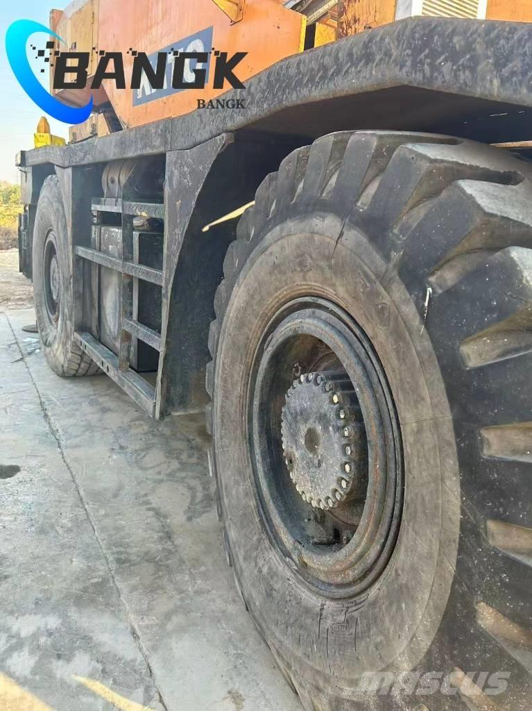 Kato KR 25 H Gru per terreni difficili