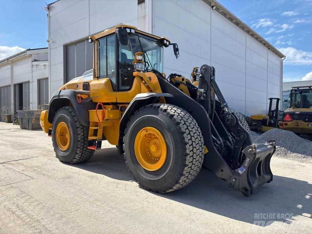 Volvo L110H Pale gommate