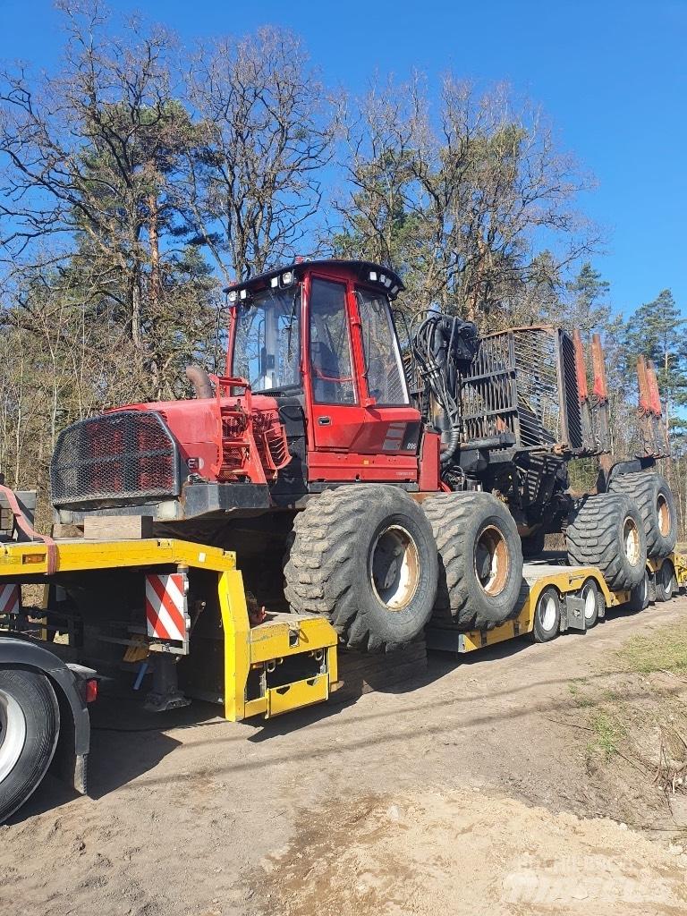 Komatsu 895 Forwarder
