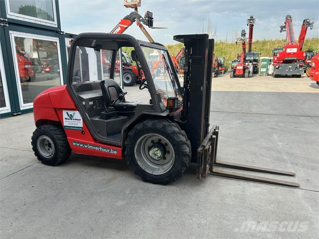 Manitou MH25-4 Elevatore per esterni