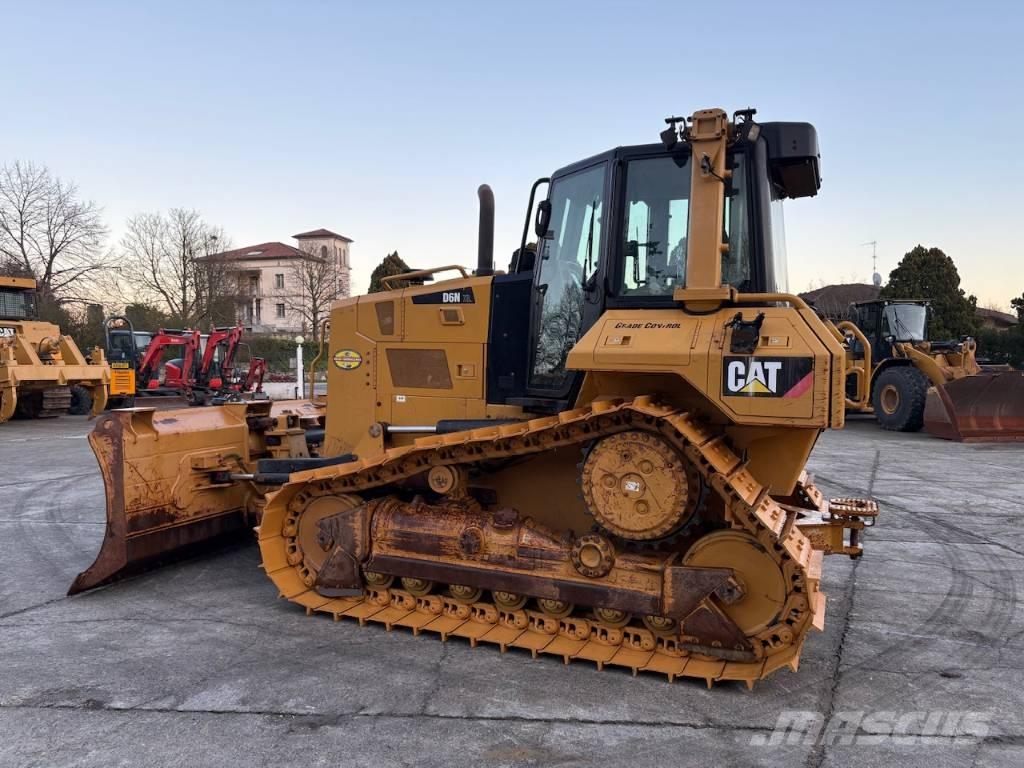 CAT D 6 N XL Dozer cingolati