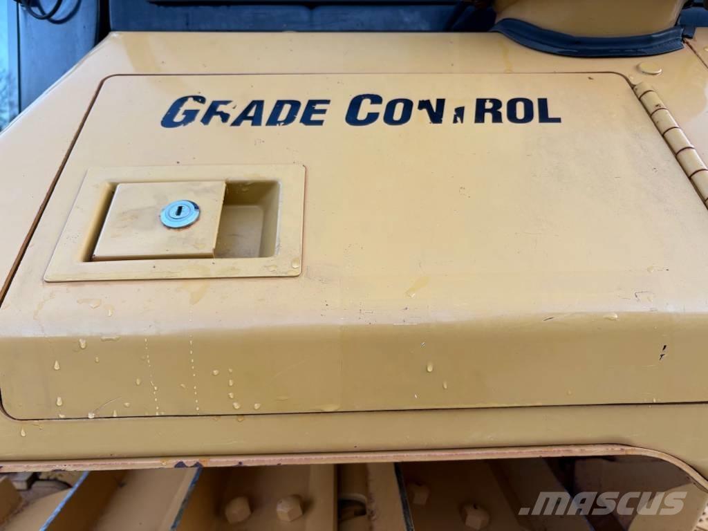 CAT D 6 N XL Dozer cingolati