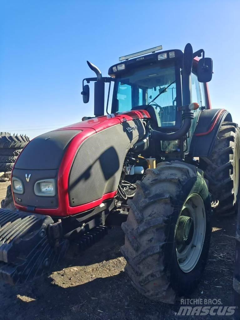 Case IH FARMALL 1404 Trattori