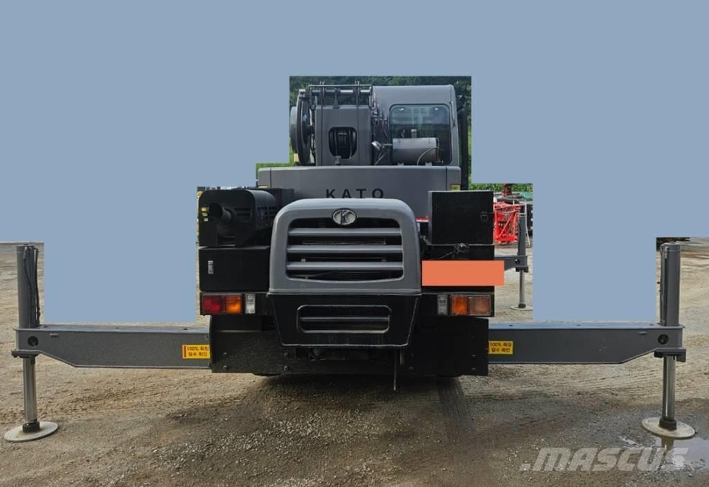 Kato KRM-13H-2 Gru per tutti i terreni